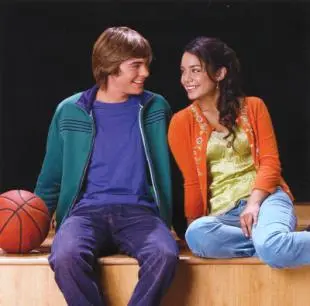 High School (musical) - 9864a[1].jpg